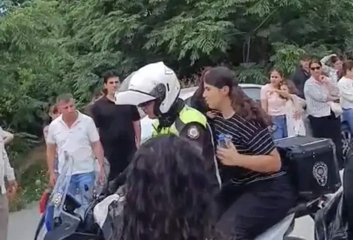 Hatay'da LGS'ye geç kalan öğrencilerin yardımına polis yetişti