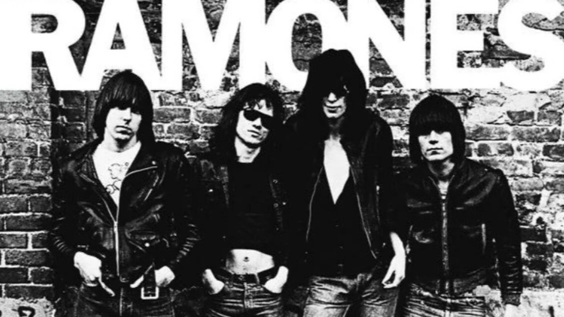 I Ramones e i 50 anni del punk, batterista e ultimo testimone vive in Italia