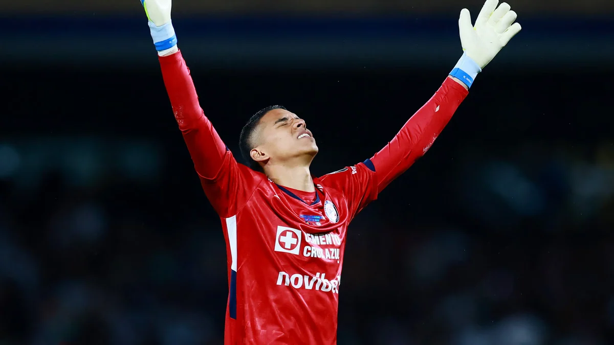 Cruz Azul habría definido el futuro de Kevin Mier en el mercado de fichajes: lo habrían buscado de Sudamérica