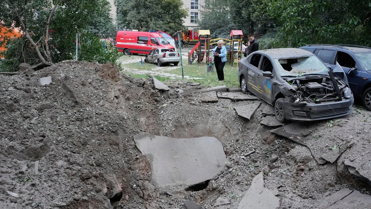 Rusia golpea Kiev con cerca de 30 misiles balísticos en la víspera de la cumbre de la OTAN y deja 14 muertos