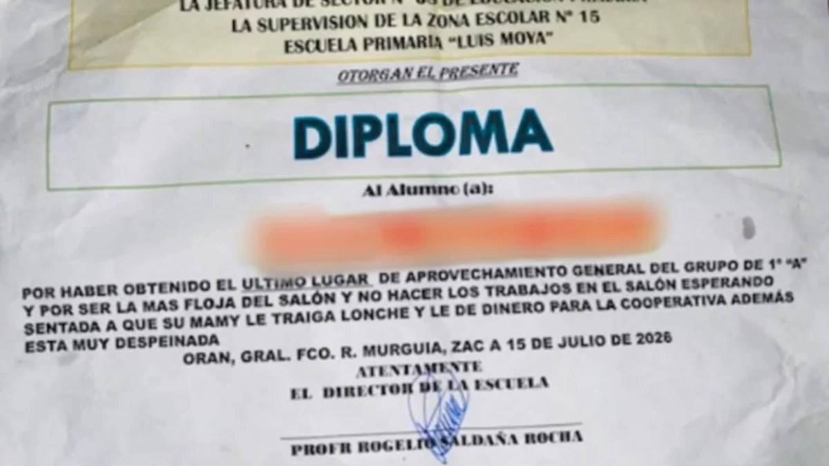 Profesor da ‘diploma’ a niña de primaria por “ser la más floja del salón” en Zacatecas: padres indignados por humillación