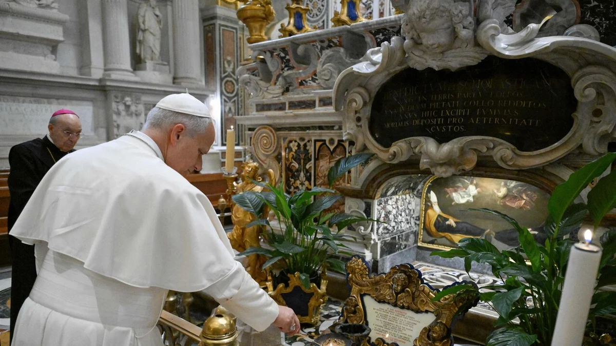 Il Papa a sorpresa visita l'abbazia di Montecassino