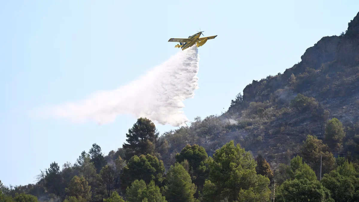 Incendios en España, en directo| Casas destruidas en Girona, 500 evacuados en Castellón y más de 4.000 hectáreas arrasadas en los Pirineos