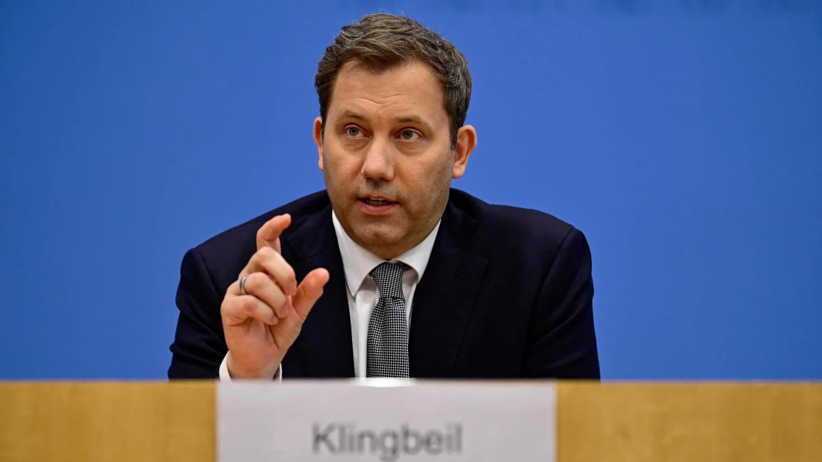 Deutschland-Liveblog: Klingbeil: „Mit der schwarzen Null können wir uns nicht gegen Putin verteidigen“