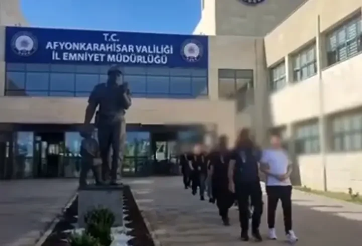Sahte araç ilanları aracılığıyla dolandırıcılık; 11 gözaltı