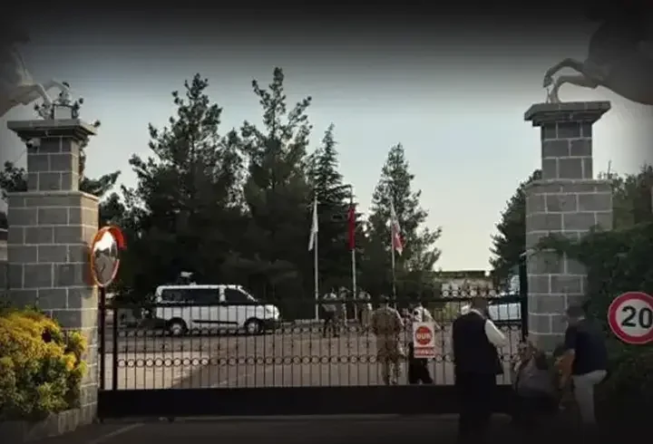Halı sahada başladı, 4 ile sıçradı! Taşlı sopalı kavga: Ölü ve yaralılar var!