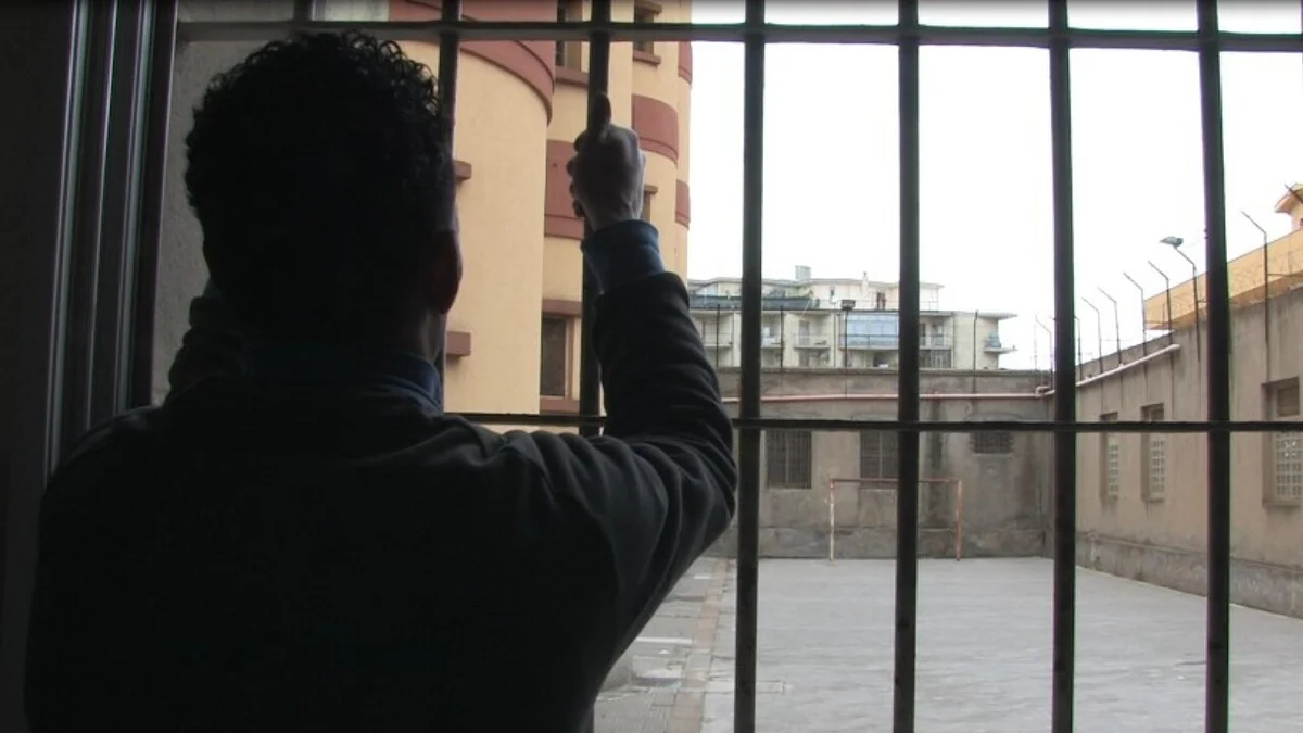 Rivolta nel carcere di Enna, l'istituto è circondato dalle forze dell'ordine