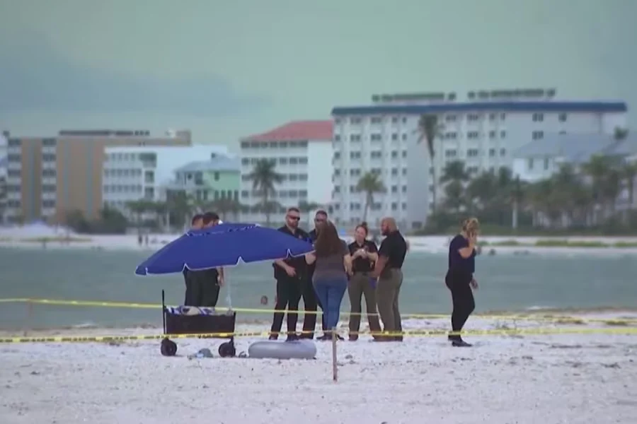 Un muerto y tres heridos por un rayo en una playa de Florida