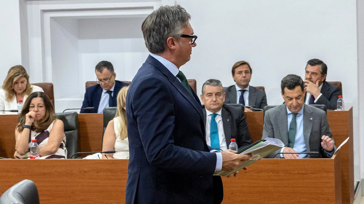 Moreno pacta su investidura con un acuerdo con Vox a cambio de la “prioridad nacional” y la entrada en el Gobierno