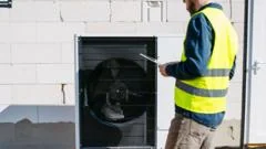 Heat pump growth stalls as government support cut, warns climate watchdog