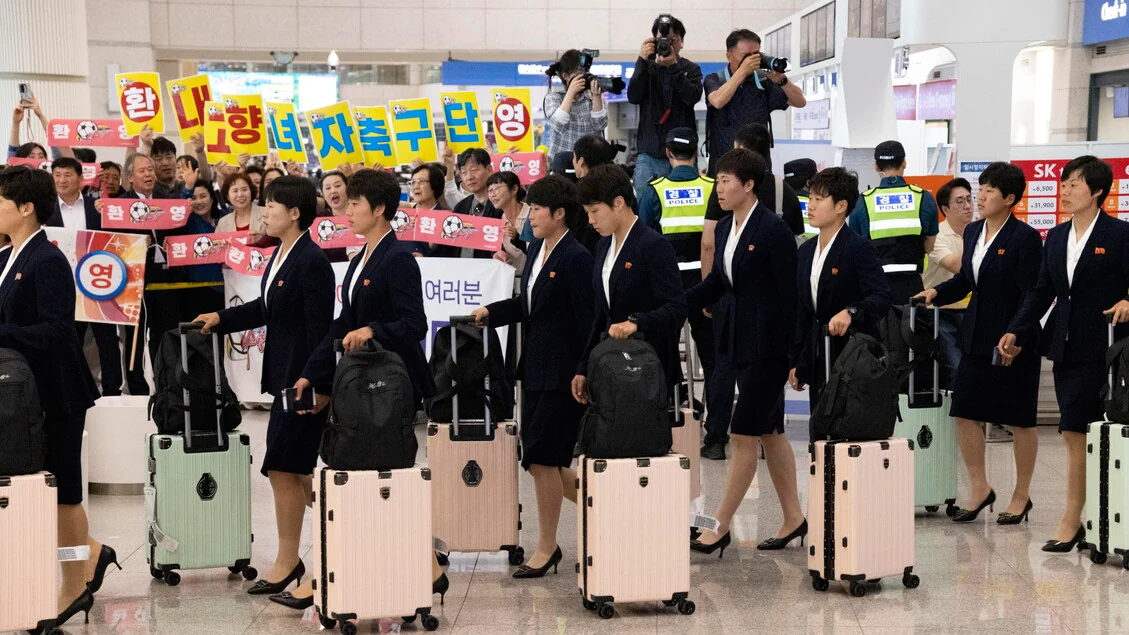Calciatrici nordcoreane arrivano in Corea del Sud, per la prima volta in 8 anni