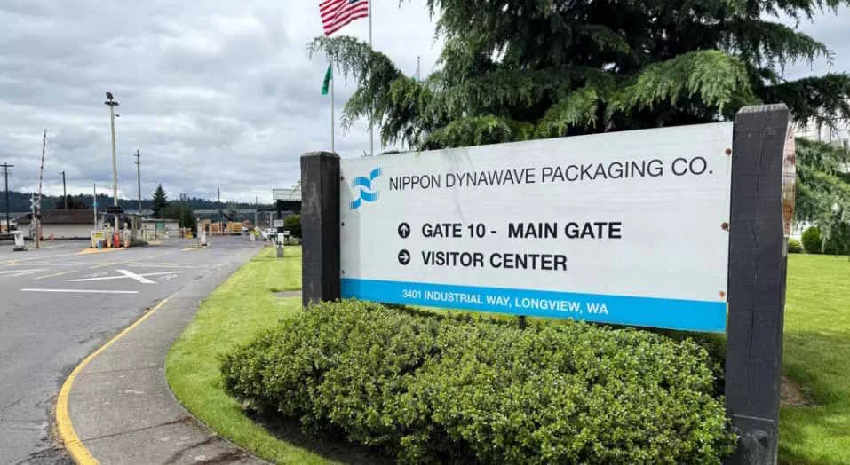 Un muerto y nueve desaparecidos por una explosión en una fábrica de papel en Washington
