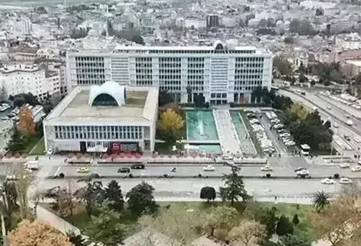 İBB'ye yönelik 'Yolsuzluk' davasında duruşma yarına ertelendi