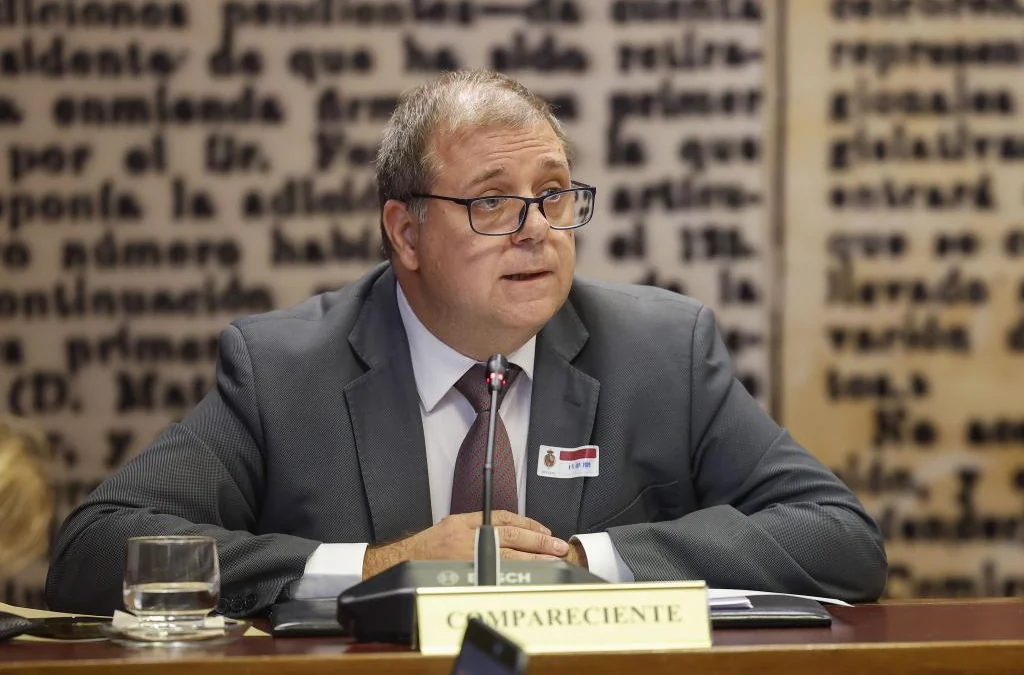 Pedraz imputa al ex jefe de gabinete de Sánchez y ex presidente de Correos en el 'caso Leire'