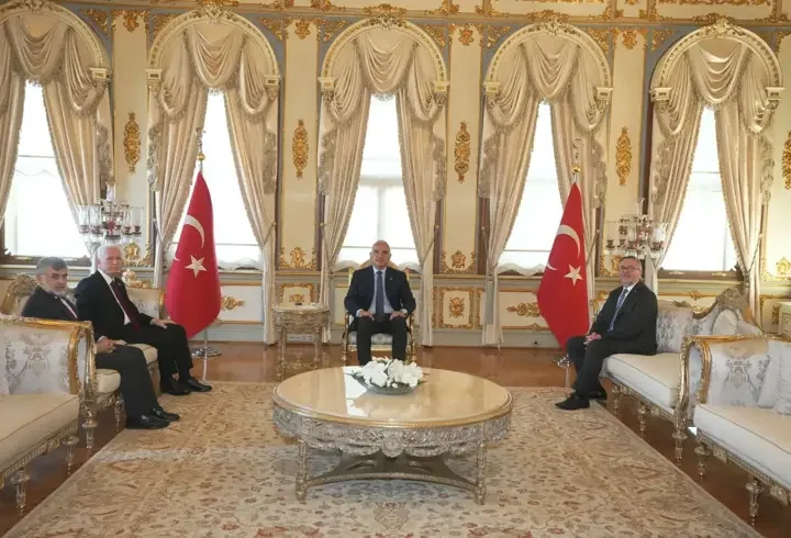 Kültür ve Turizm Bakanı Mehmet Nuri Ersoy, Vali Davut Gül'ü ziyaret etti