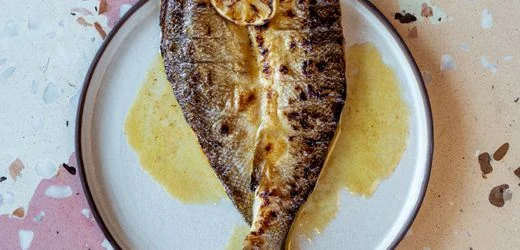 Grillen: So grillen Sie Fisch wie im Urlaub – Tipps von Salt & Silver