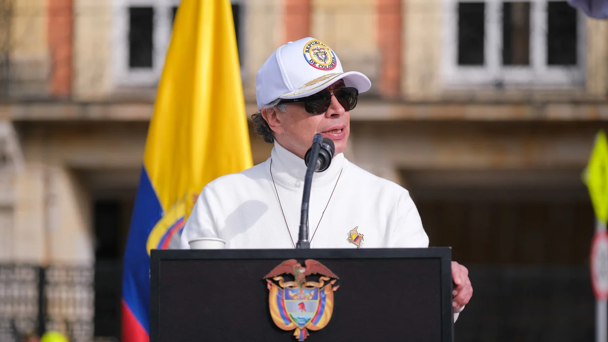 Petro: “No se puede proclamar ninguno presidente. Tranquilidad entre la ciudadanía”