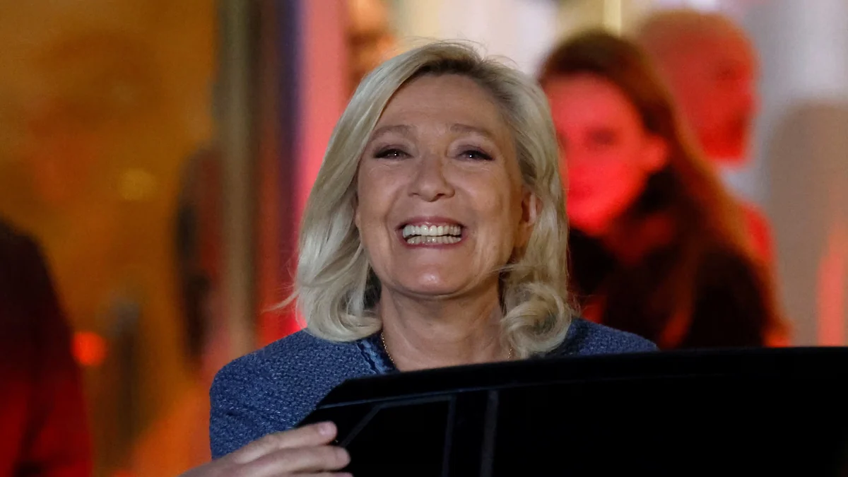 Marine Le Pen confirma su candidatura a las elecciones presidenciales de 2027 pese a tener que llevar un brazalete electrónico