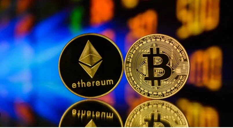 El bitcoin baja de 60.000 dólares con otro goteo en los ETF