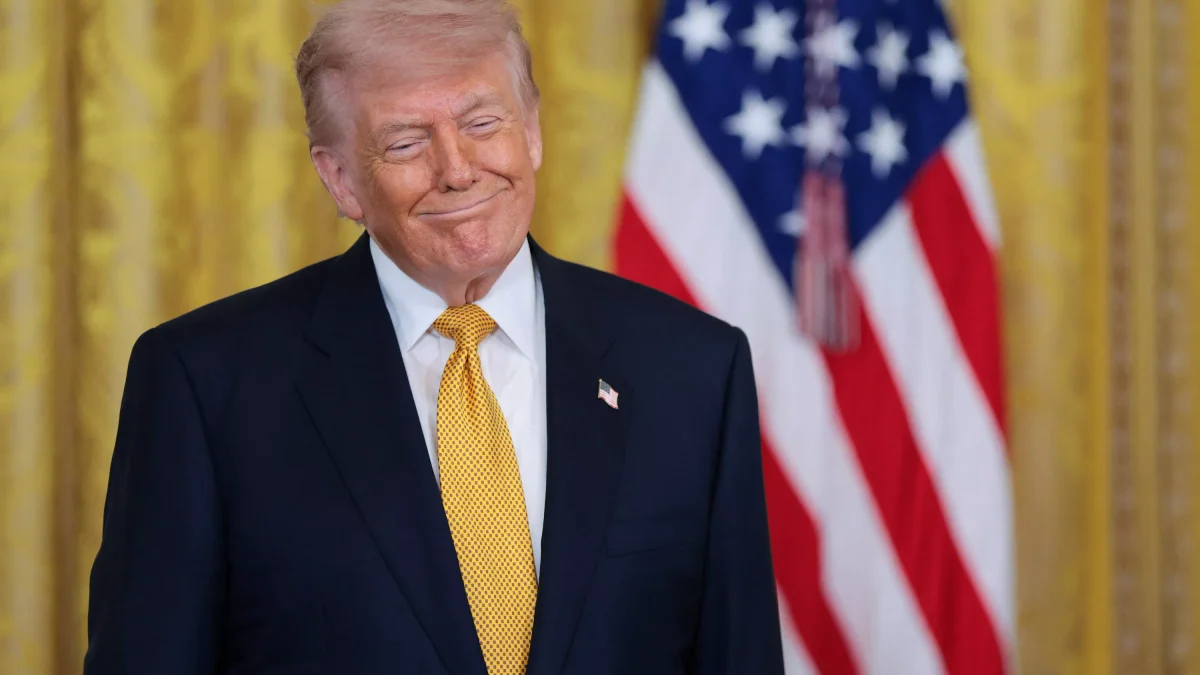 Un tribunal américain se prononce contre les droits de douane temporaires de 10% imposés par Donald Trump