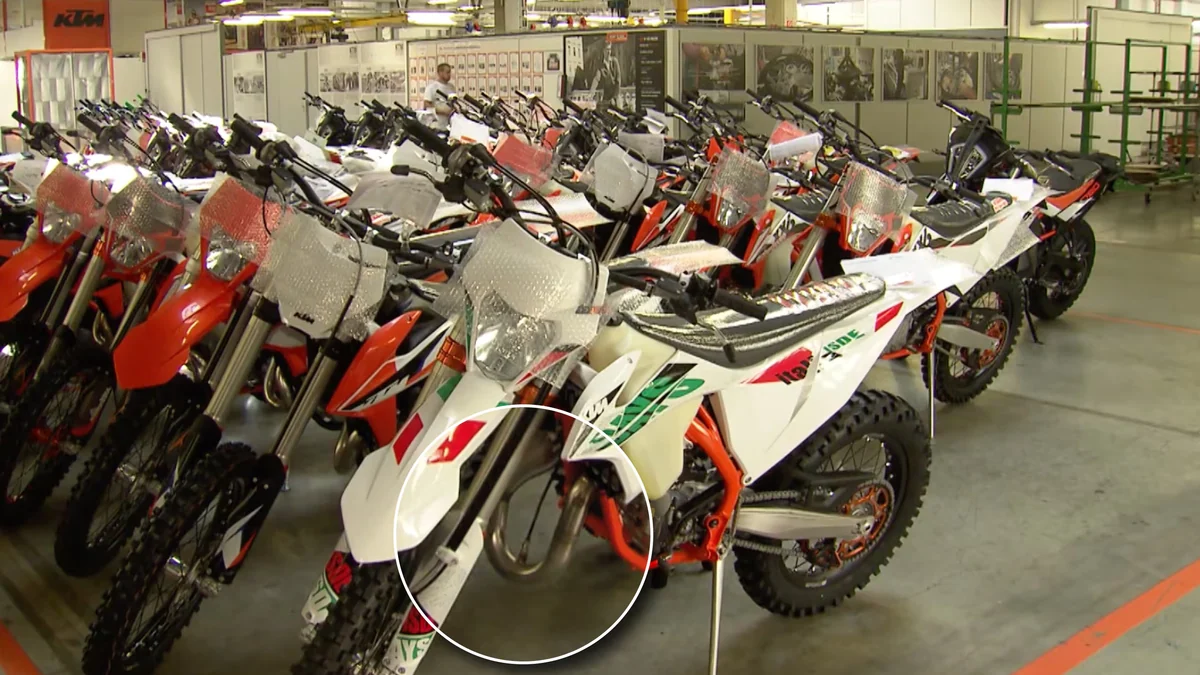 La trampa de KTM: vende sus motos enduro manipuladas, más potentes y más contaminantes de lo que dicen sus papeles