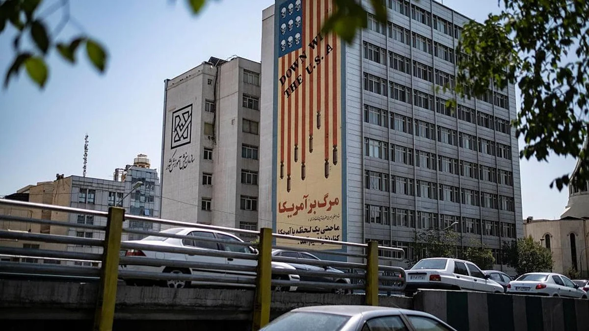 Guerra in Iran, le news di oggi in diretta. Teheran: “Usa attaccano i ponti a Sud, due morti”