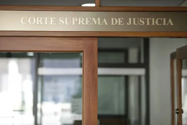 Corte Suprema avala despido por no justificar $100 millones retirados de cesantías
