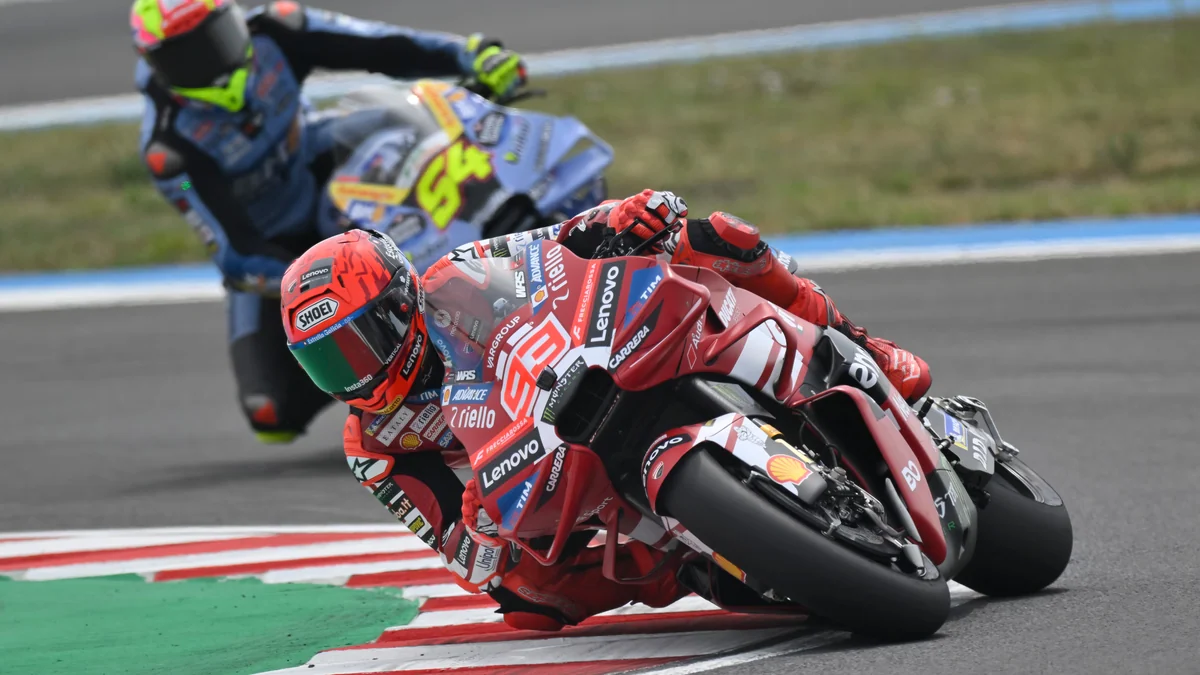 Marc Márquez es indomable: ‘pole’ y victoria al ‘sprint’ en el GP de Hungría un mes después de su última operación