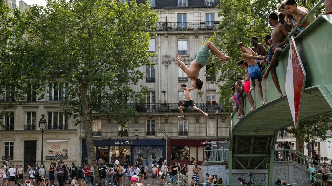 Ondata di caldo anche in Francia, vietato il consumo di alcol nelle zone in allerta rossa