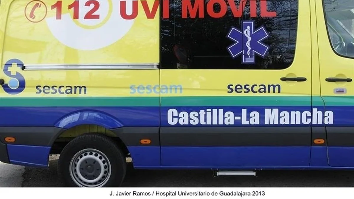Una colisión entre una moto y un coche deja dos heridos en Hellín (Albacete), ambos trasladados al hospital