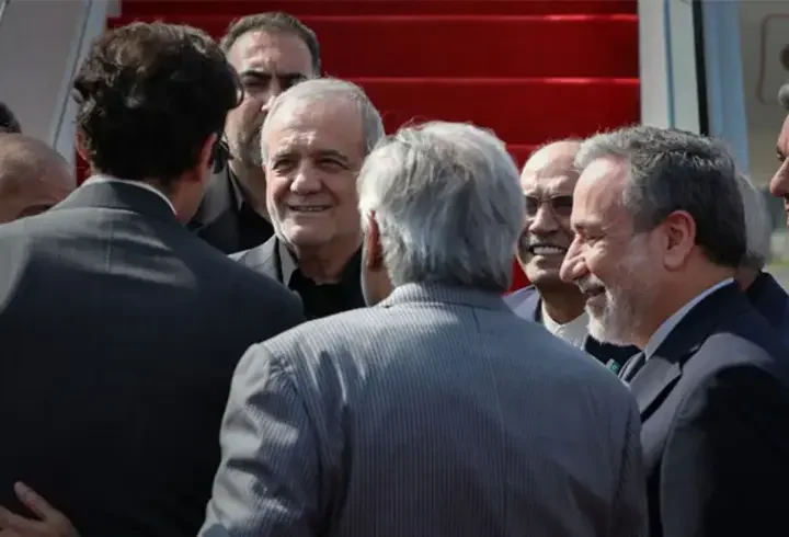 Pezeşkiyan'dan savaş sonrası ilk yurt dışı gezisi: O silahımız olmasaydı, Gazze gibi yaparlardı