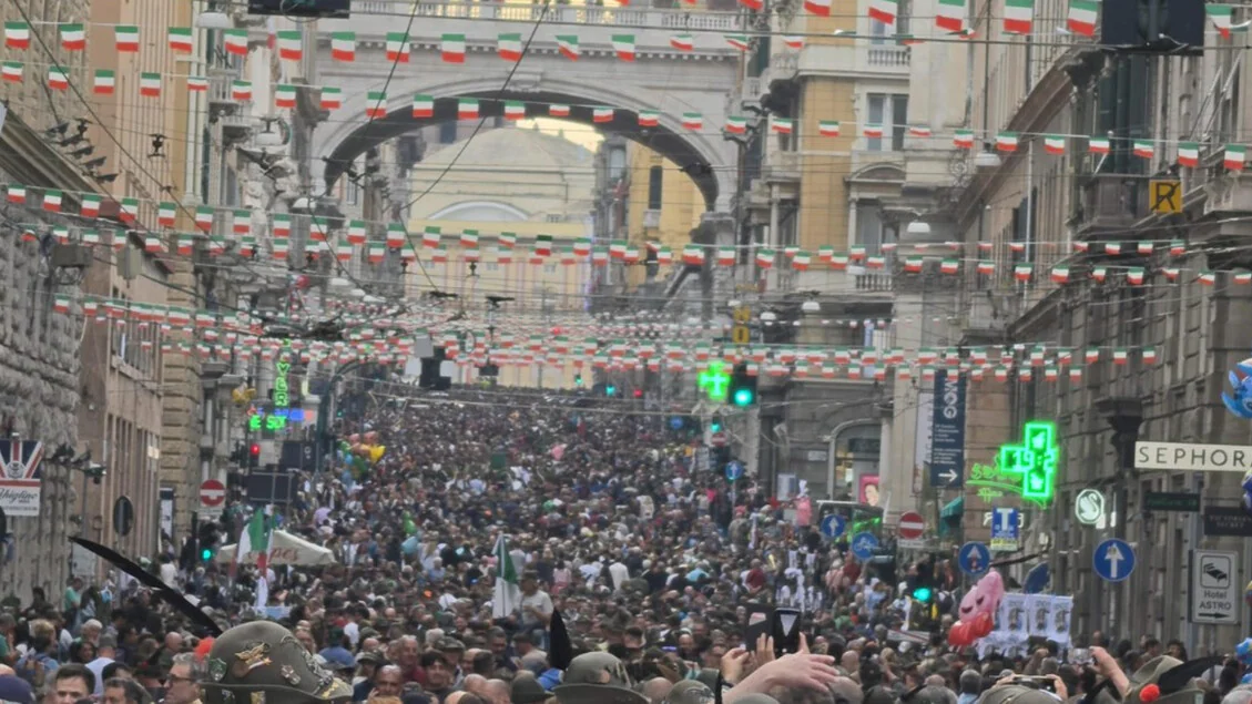 Adunata degli Alpini, Genova sfilano in 90mila per la chiusura