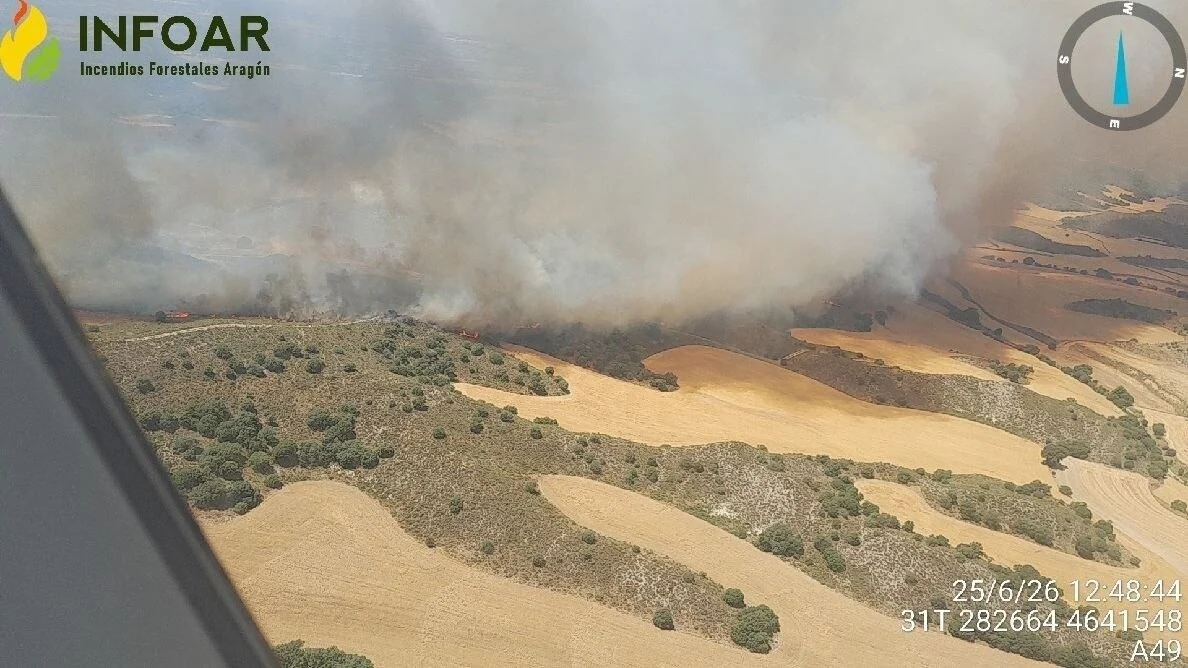 Un incendio forestal en Huesca arrasa más de 1.000 hectáreas y obliga a evacuar a tres municipios
