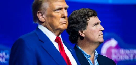 Iran-Krieg: Wie Tucker Carlsons Parteiaustritt Trumps Koalition belastet