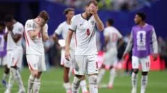 'Passive' and 'crumbled' - did Tuchel's defensive tactics cost England?