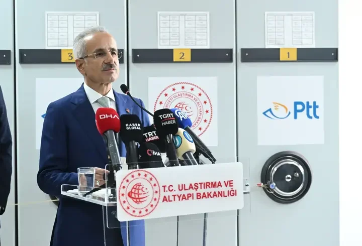 Bakan Uraloğlu duyurdu: PTT'den 2026 NATO Zirvesi için özel pul