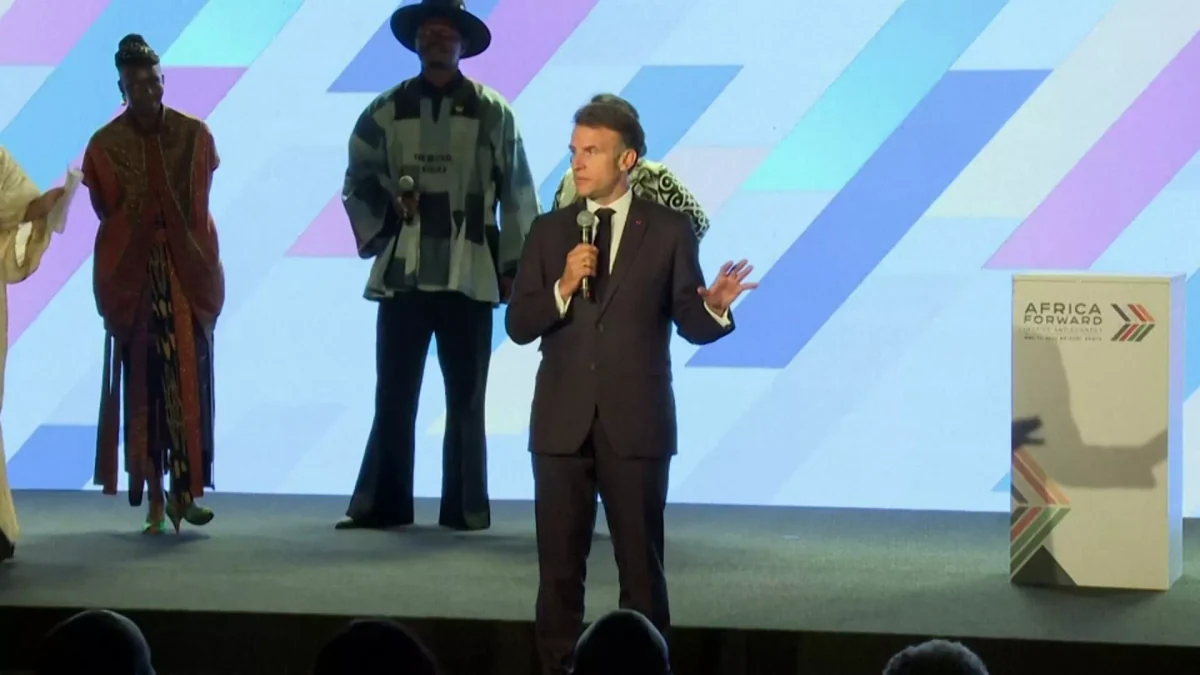 « C’est un manque total de respect »: Emmanuel Macron s’emporte contre le public à l’université de Nairobi