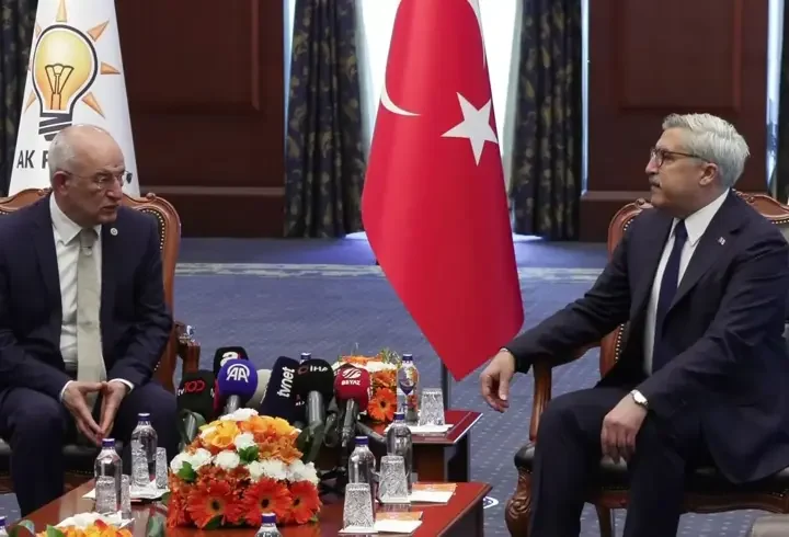 AK Parti ve CHP bayramlaşıyor