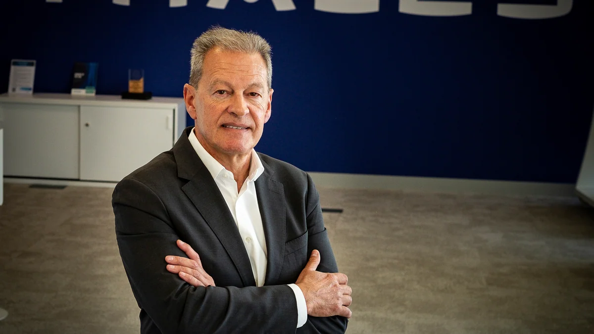 Thales traslada a Barcelona su negocio de tarjetas SIM y doblará la plantilla