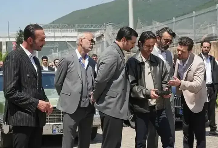Eşref ve Nisan’ın büyük savaşı başladı! Büyük finale doğru heyecan dorukta