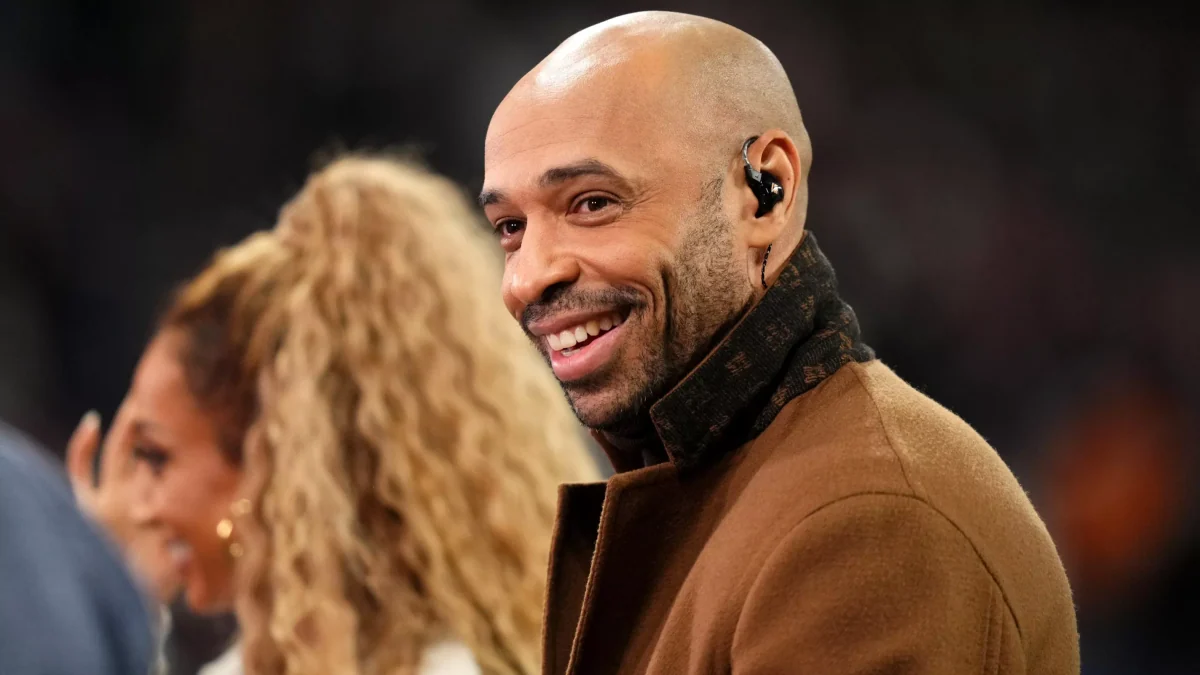 «C’est un tout autre niveau» : Thierry Henry sous le charme d’Arsenal, plus fort que «les Invincibles» de 2004