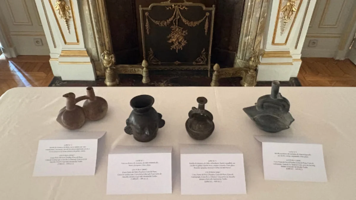Francia entrega cuatro piezas prehispánicas de la cultura Chimú al Perú y avanza el proceso para su repatriación oficial