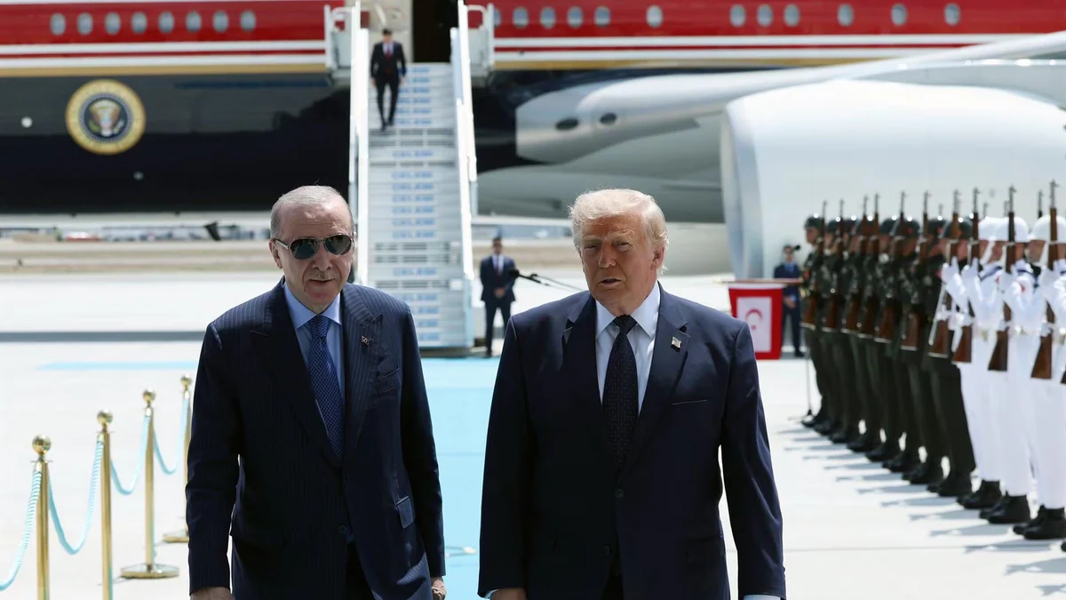 Trump recuerda que los nazis invadieron Dinamarca "en un día" y dice que fue una "estupidez" devolver Groenlandia