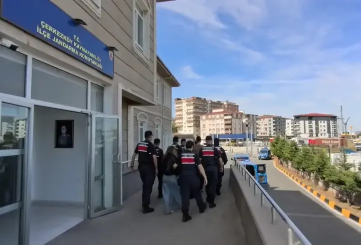 9 ilde 'dolandırıcılık ve yasa dışı bahis' operasyonu; 36 tutuklama