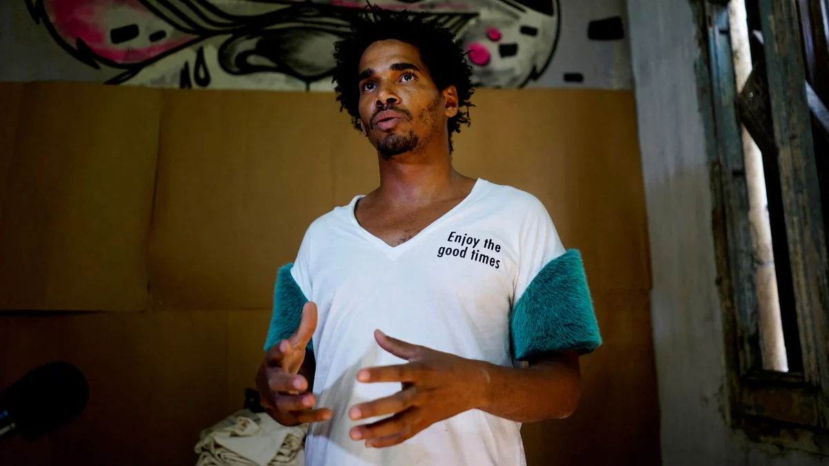 El artista Luis Manuel Otero Alcántara salió de Cuba rumbo a EEUU tras cinco años detenido arbitrariamente por la dictadura