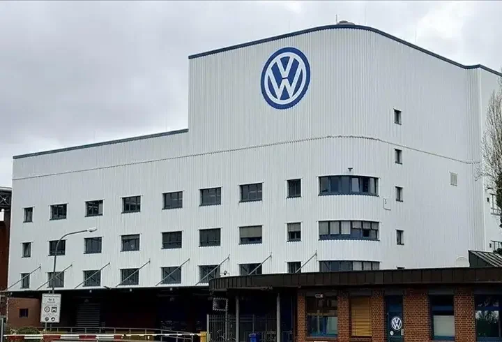 Volkswagen'dan üretimi azaltma kararı! Almanya'daki fabrikada belirsizlik büyüyor