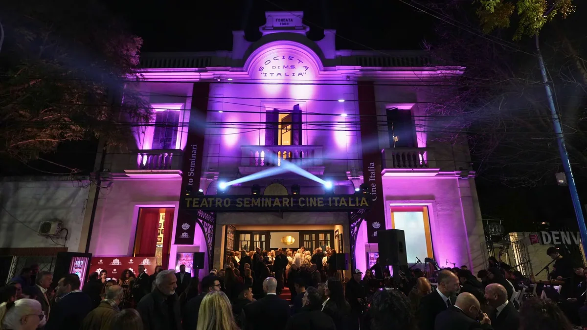 La reapertura de un teatro histórico en Escobar convoca al público con espectáculos y homenajes