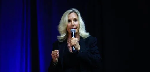 Erin Brockovich: US-Umweltaktivistin warnt vor KI-Datenzentren