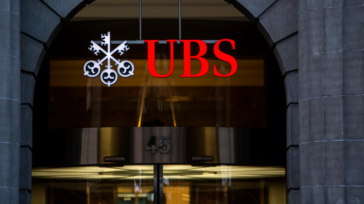 UBS contribuyó a desencadenar el éxodo del fondo Blue Owl