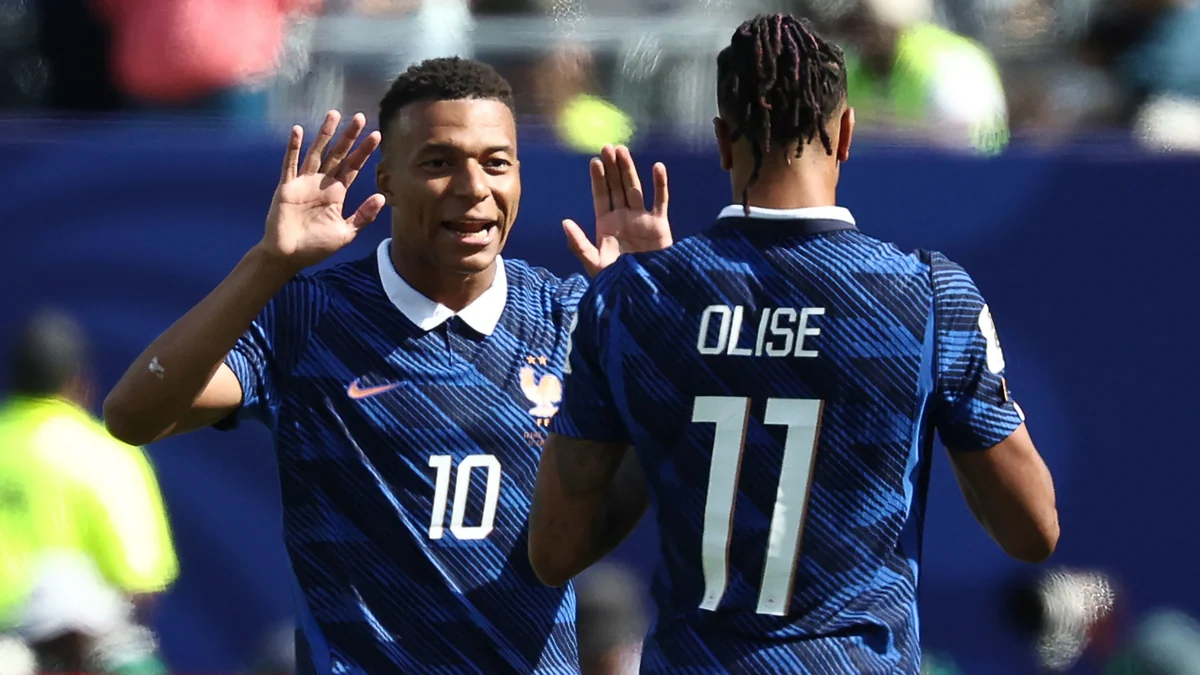 Mbappé y Olise descosen a Senegal y meten miedo al resto del Mundial